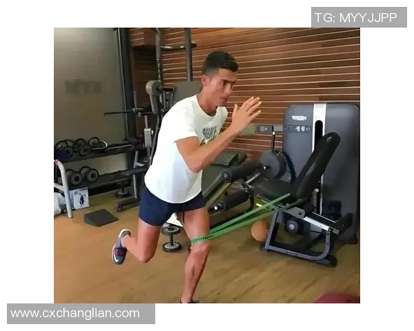 足球明星极限二选一挑战谁是你心中的最佳球员 足球明星极限二选一挑战谁是你心中的最佳球员