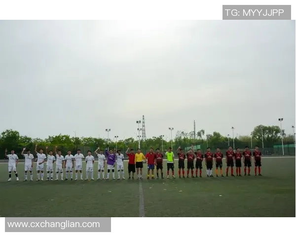 激发斗志与团队合作的足球比赛激励策略与实践探讨 激发斗志与团队合作的足球比赛激励策略与实践探讨